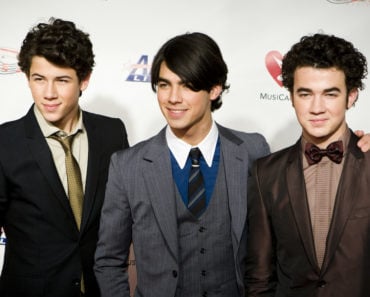 How Michael Waltrip Achieved a Net Worth of $35 Million (Updated For 2020)