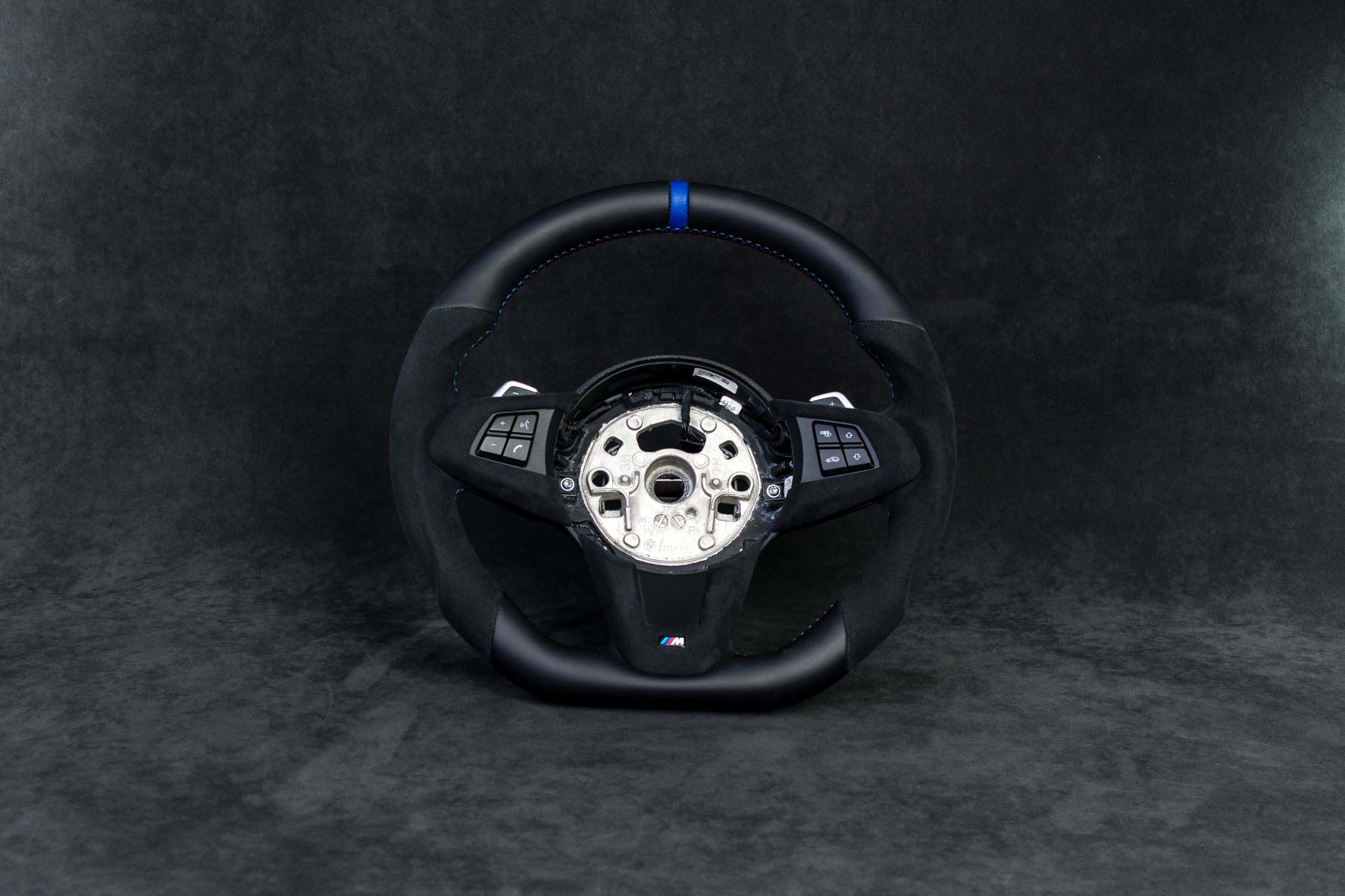 Your Bmw Z4 Steering Wheel Is Trying To Tell You Something - k633nch