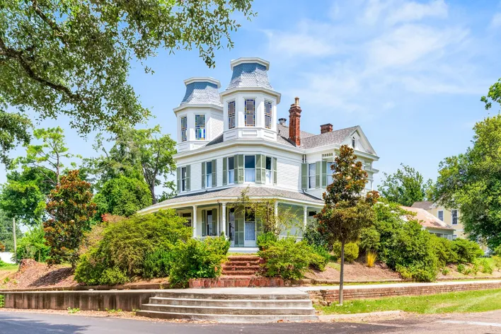 The 30 Richest Neighborhoods in Mississippi: Wealth Hotspots Across the Magnolia State