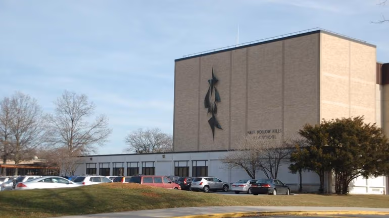 The 30 Best High Schools in Suffolk County, NY: Rankings and Performance Analysis