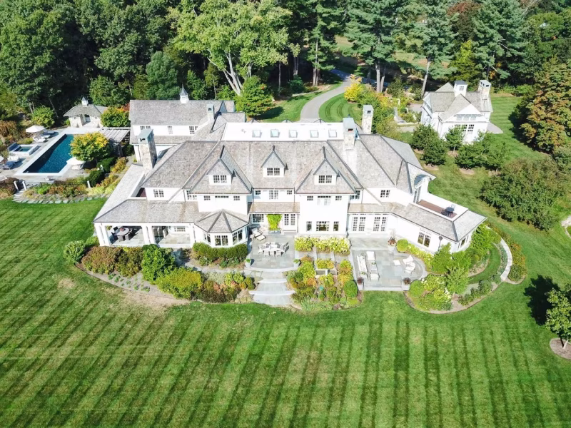 The 30 Richest Places to Live in Massachusetts: Elite Communities and Real Estate Markets
