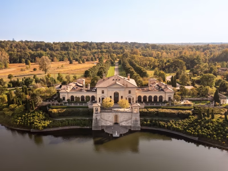 The 30 Richest Places to Live in Indiana: Analysis of Affluent Neighborhoods