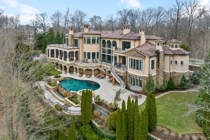 The 30 Richest Places to Live in Tennessee: The State’s Most Affluent Communities