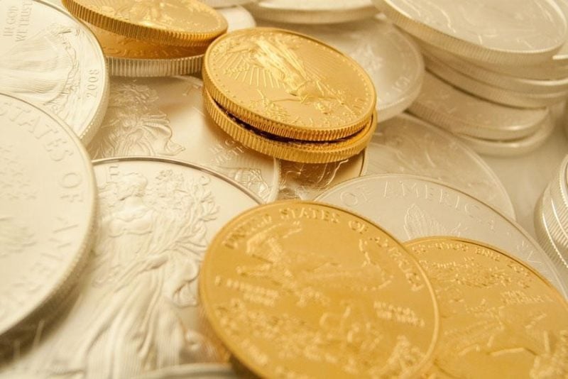 Selling Your Gold and Coins: 5 Tips on Finding the Right Buyers