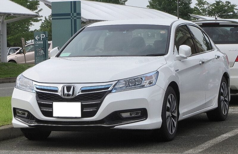 Is the Honda Accord Hybrid a Good Daily Driver for Commuting? Real-World Performance Analysis