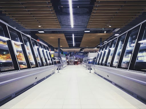 Managing Efficient Cold Chains in Supermarkets